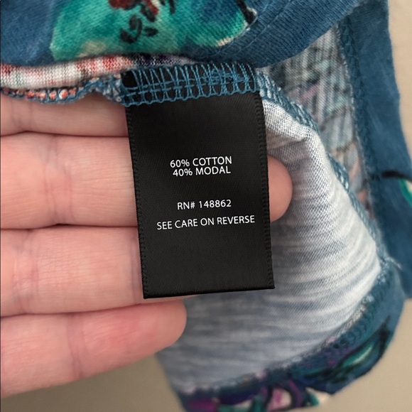 Torrid Scoop Neck Tiered Raglan Top Floral Blue Plus Size 3X - Picture 5 of 7